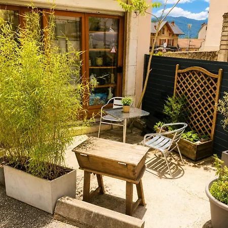 Cosy A 1 Min Des Thermes Terrasse Clim Apartment *